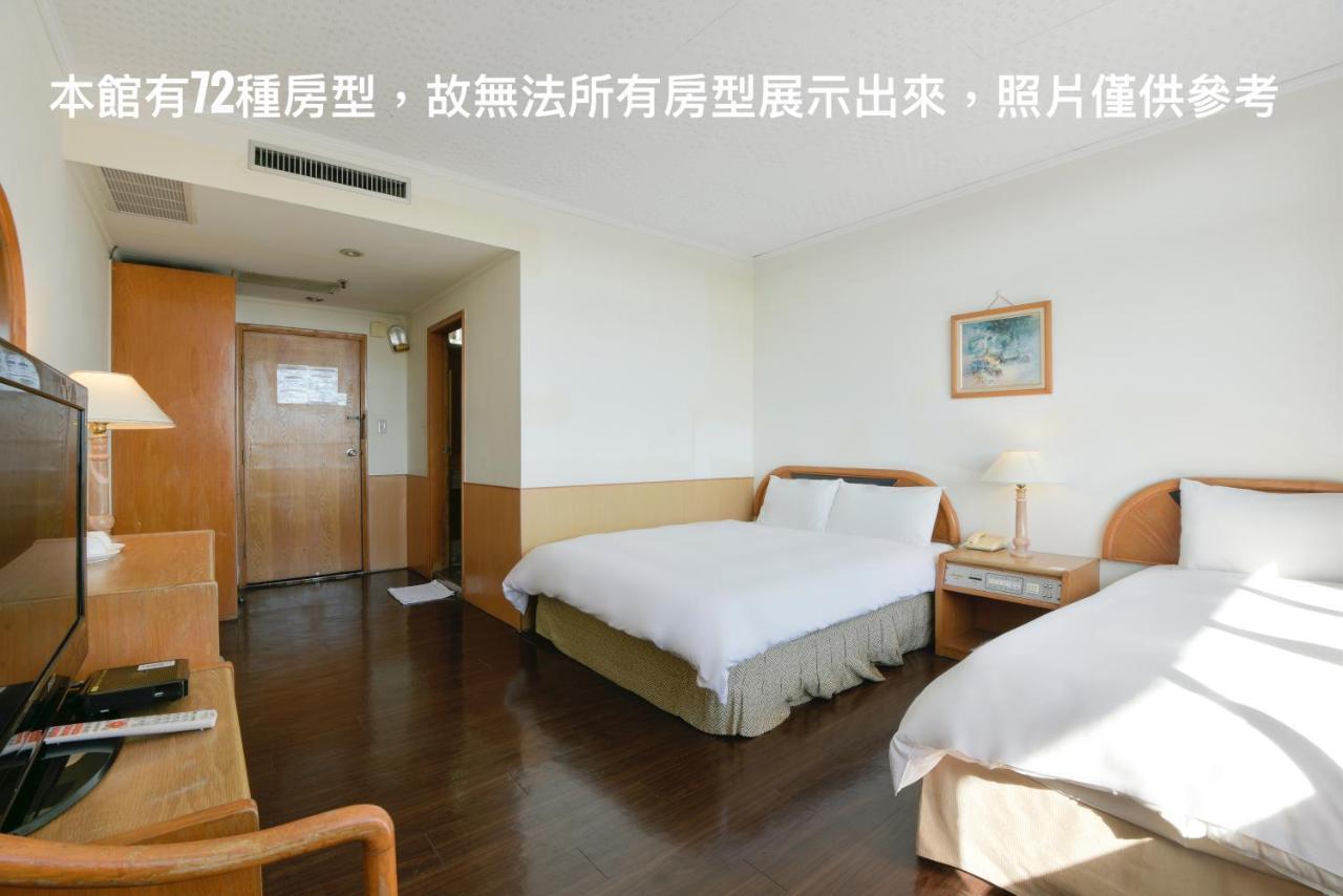Back Home Hotel Chiayi Extérieur photo